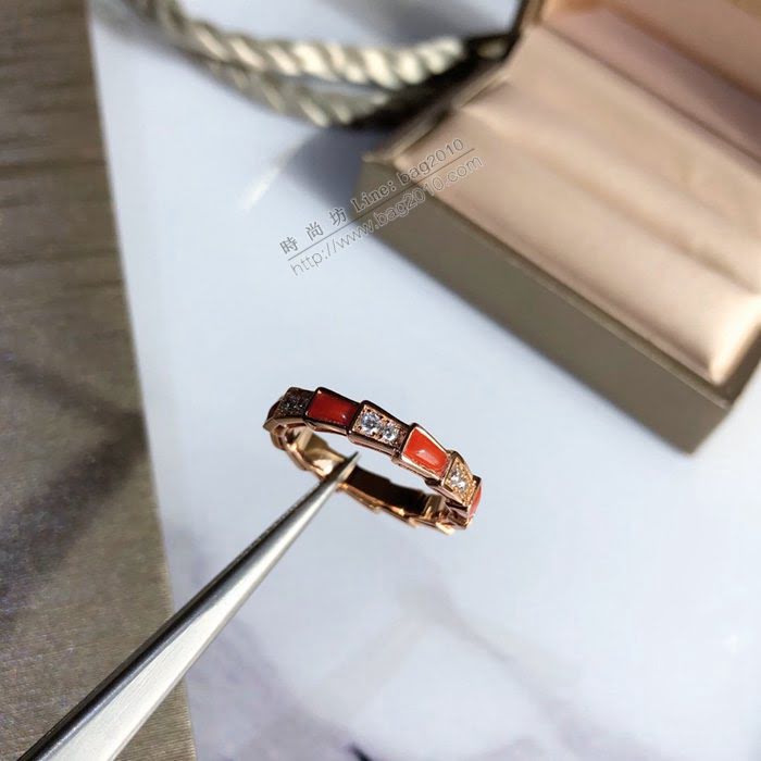 Bvlgari飾品 寶格麗紅瑪瑙貝殼蛇戒指 純銀加厚鍍金 天然貝母  zgbq3272